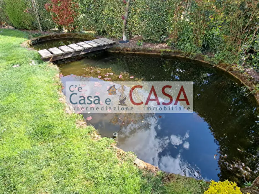 Immagine 3 di Villa in vendita  in via Roma a Selvazzano Dentro