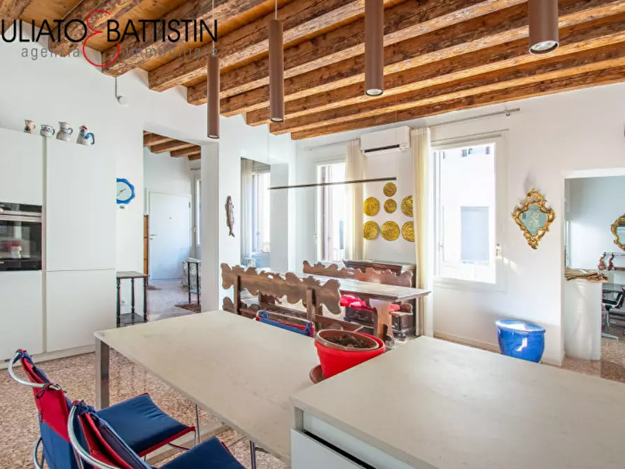 Immagine 5 di Appartamento in vendita  in Contra' Muscheria a Vicenza