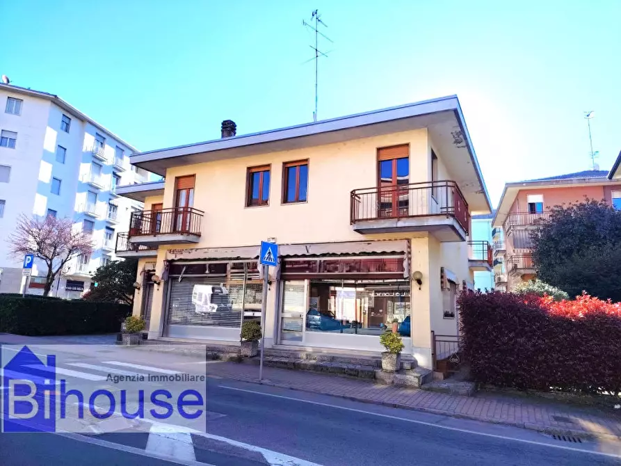 Immagine 2 di Villa in vendita  a Cossato