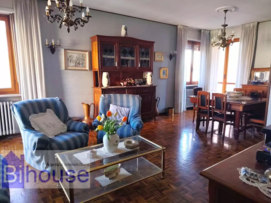 Immagine 5 di Villa in vendita  a Cossato