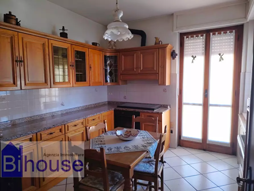 Immagine 7 di Villa in vendita  a Cossato
