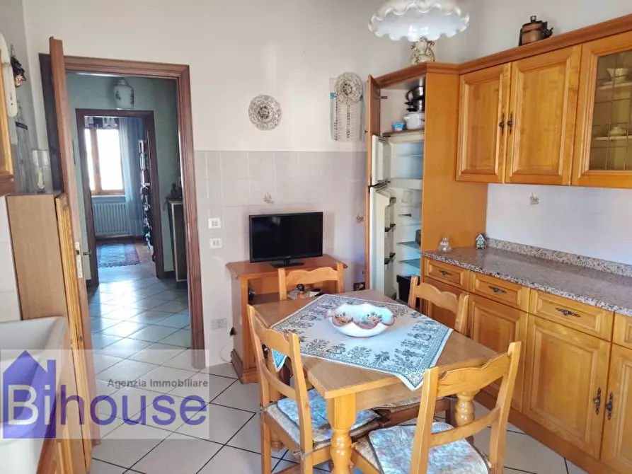 Immagine 7 di Villa in vendita  a Cossato