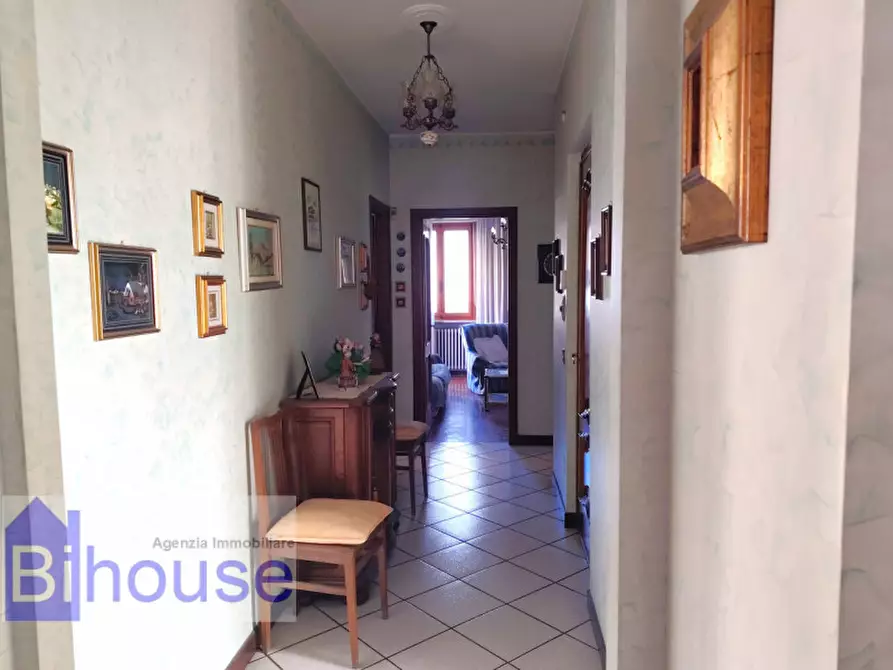 Immagine 11 di Villa in vendita  a Cossato