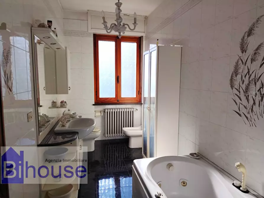 Immagine 14 di Villa in vendita  a Cossato