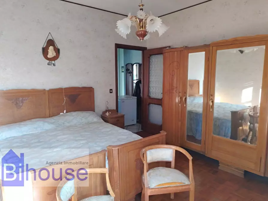 Immagine 17 di Villa in vendita  a Cossato