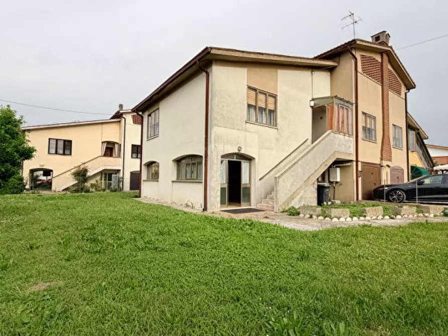 Immagine 1 di Casa bifamiliare in vendita  in Via Vanezza, 48 a Correzzola