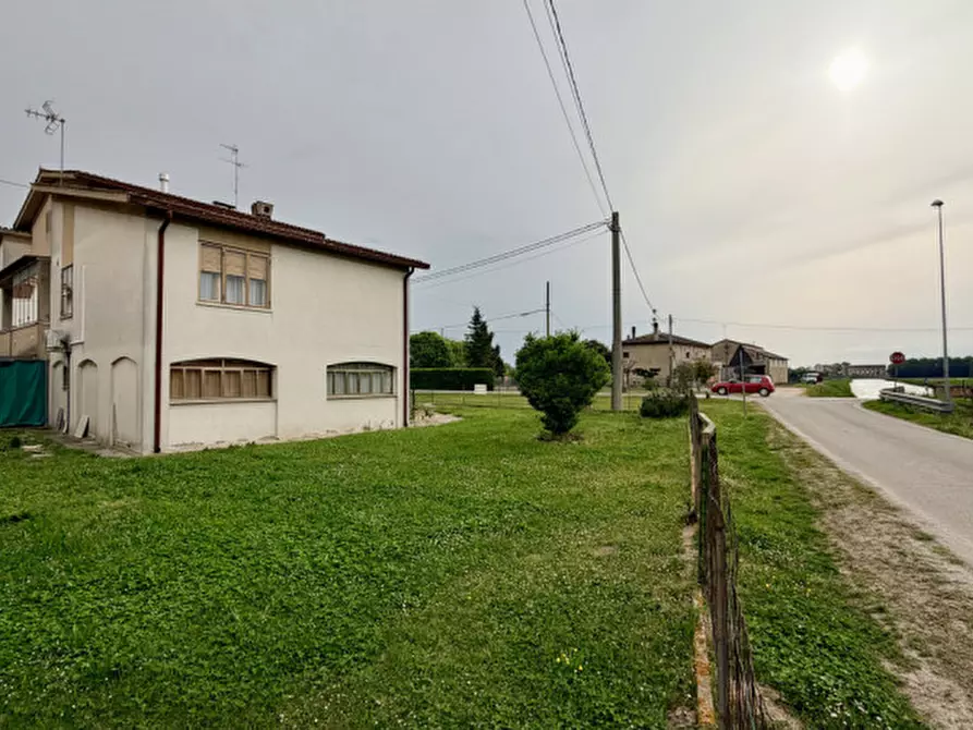 Immagine 2 di Casa bifamiliare in vendita  in Via Vanezza, 48 a Correzzola