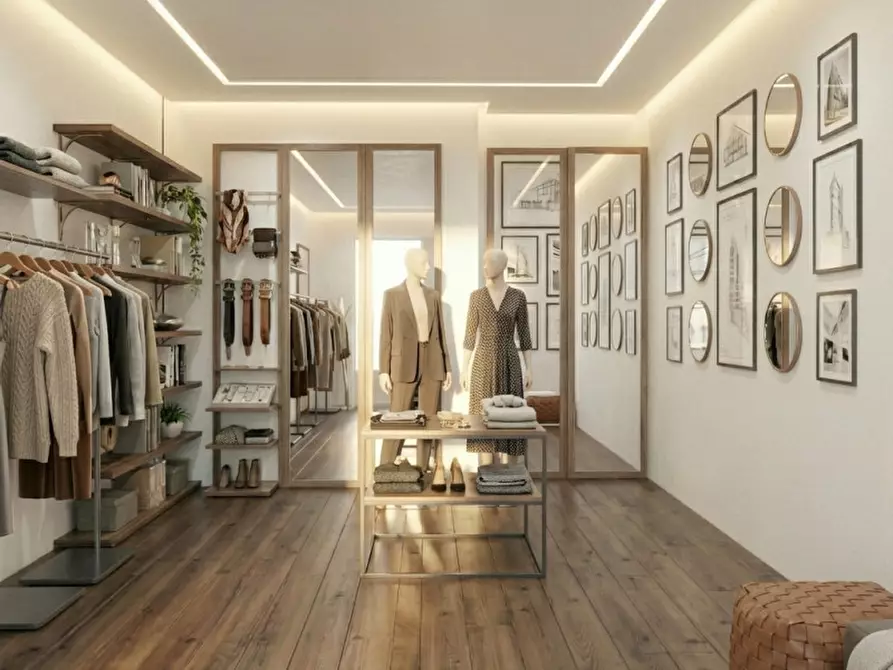 Immagine 5 di Negozio in vendita  in Via Lessini a Cerro Veronese