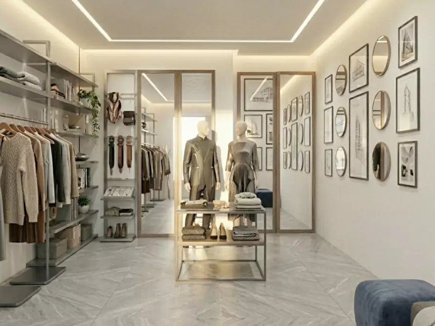 Immagine 8 di Negozio in vendita  in Via Lessini a Cerro Veronese