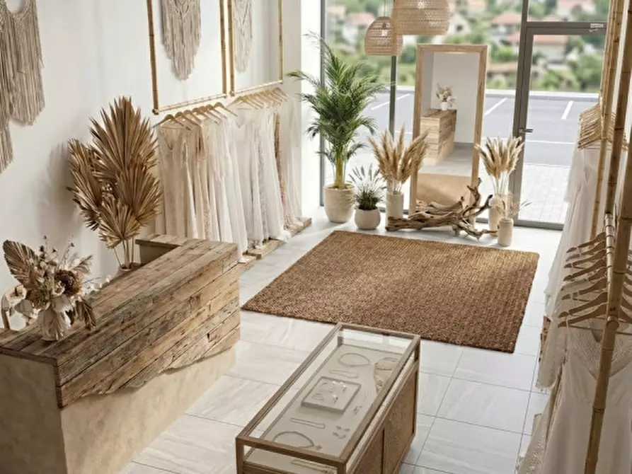 Immagine 10 di Negozio in vendita  in Via Lessini a Cerro Veronese