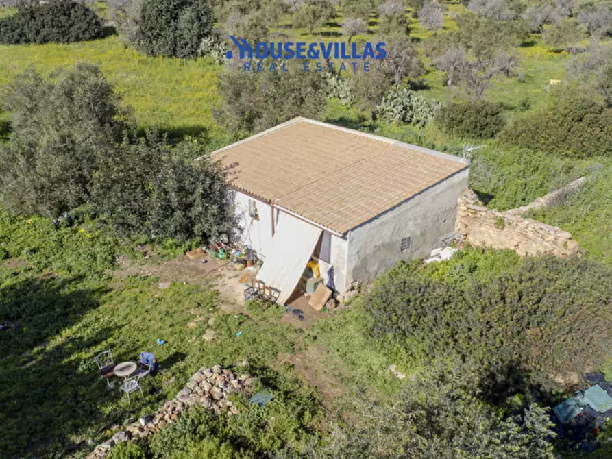 Immagine 1 di Villa in vendita  in calamosche a Noto