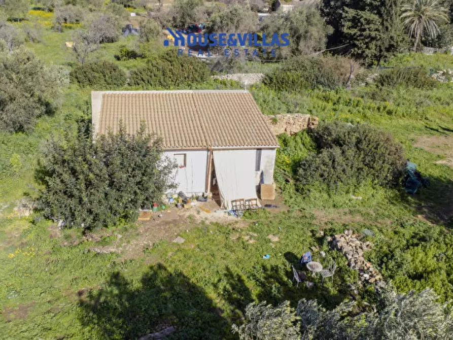 Immagine 10 di Villa in vendita  in calamosche a Noto