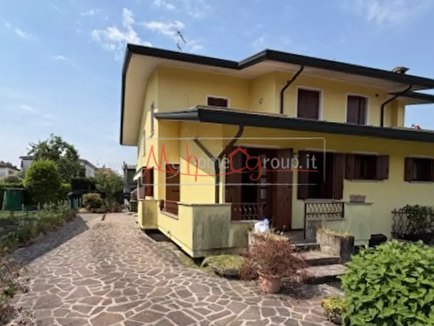 Immagine 1 di Casa bifamiliare in vendita  a Selvazzano Dentro