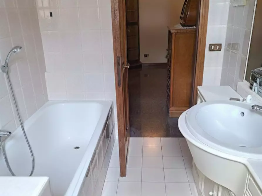 Immagine 10 di Casa bifamiliare in vendita  a Selvazzano Dentro