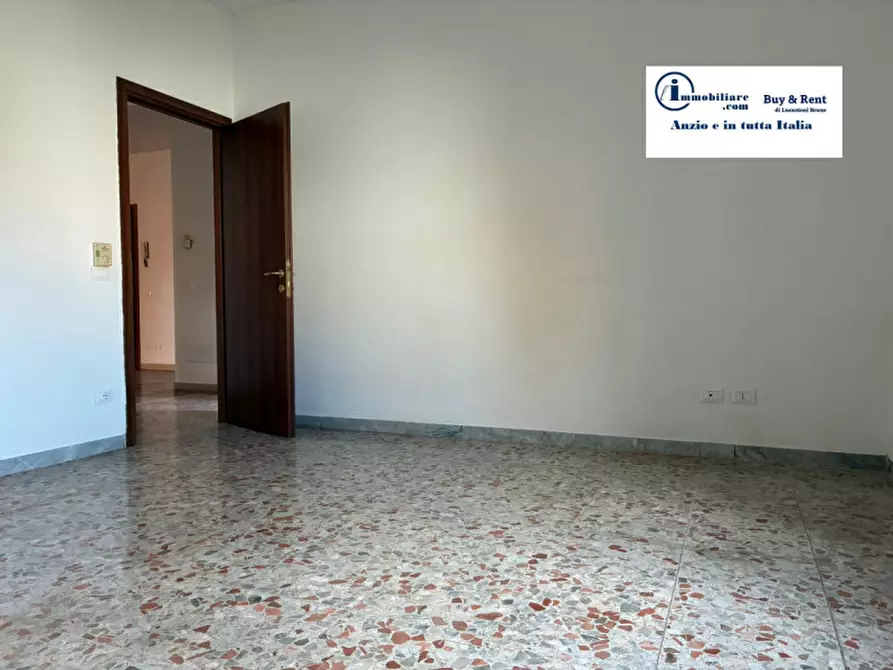 Immagine 13 di Appartamento in vendita  in VIA CANDIDO DE ANGELIS a Anzio