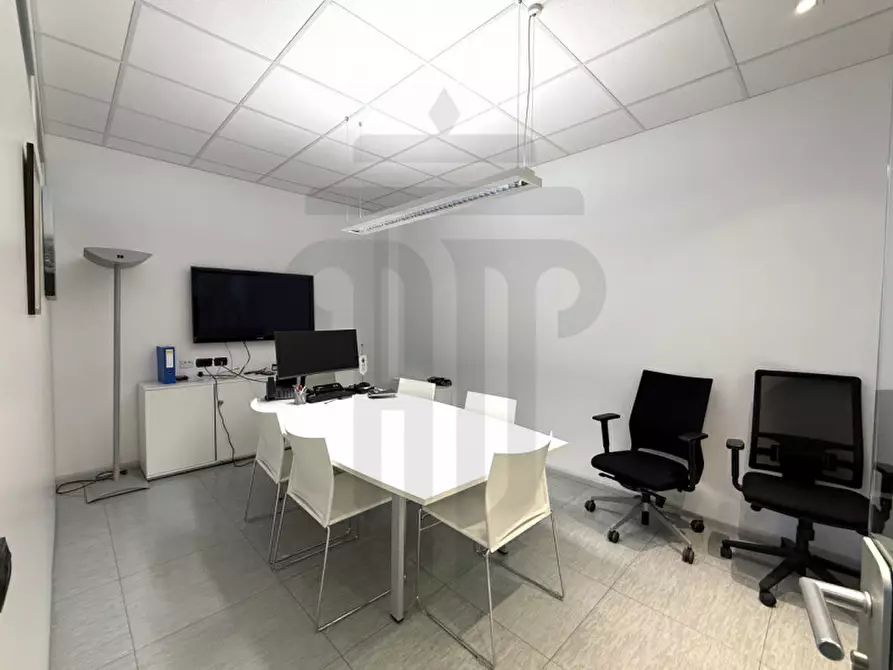 Immagine 3 di Ufficio in affitto  in Via Maso della Pieve - Pfarrhofstraße 4 a Bolzano