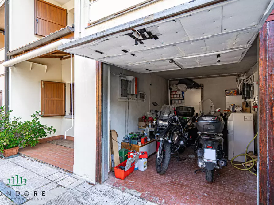 Immagine 68 di Villetta a schiera in vendita  in Via F. Mitterrand a Monte San Pietro