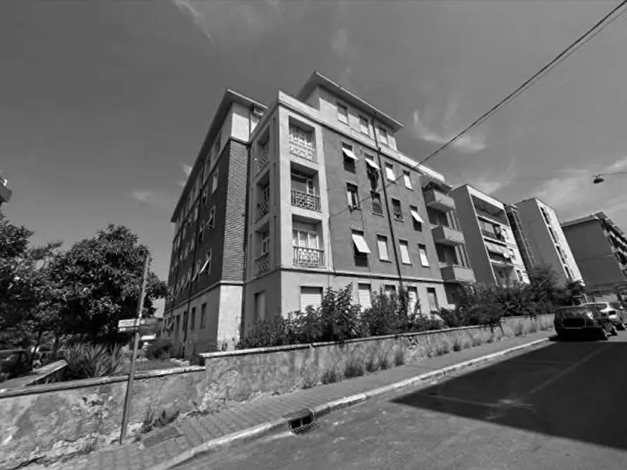 Immagine 1 di Appartamento in vendita  in Via Filippo Turati 6 a Massa