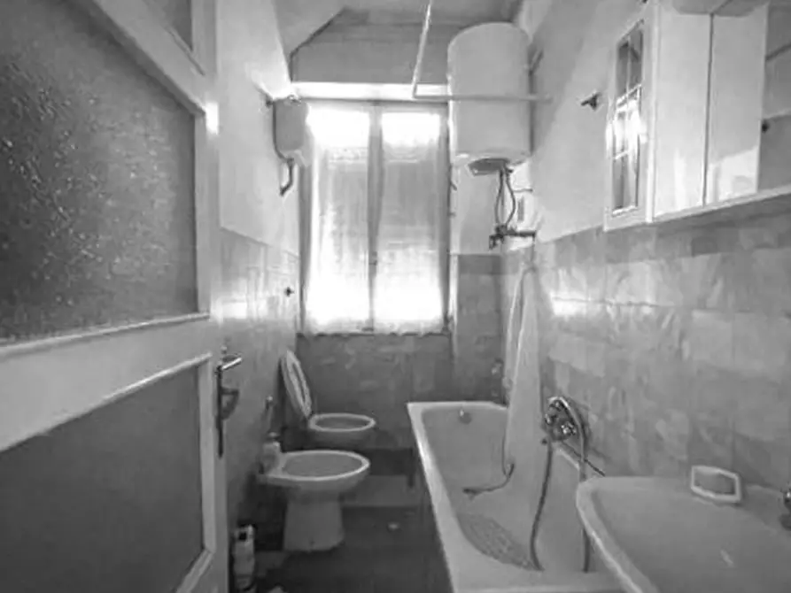 Immagine 12 di Appartamento in vendita  in Via Filippo Turati 6 a Massa