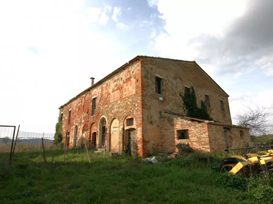 Immagine 11 di Rustico / casale in vendita  a Sinalunga