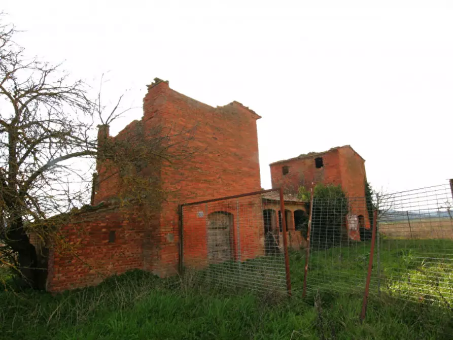 Immagine 12 di Rustico / casale in vendita  a Sinalunga