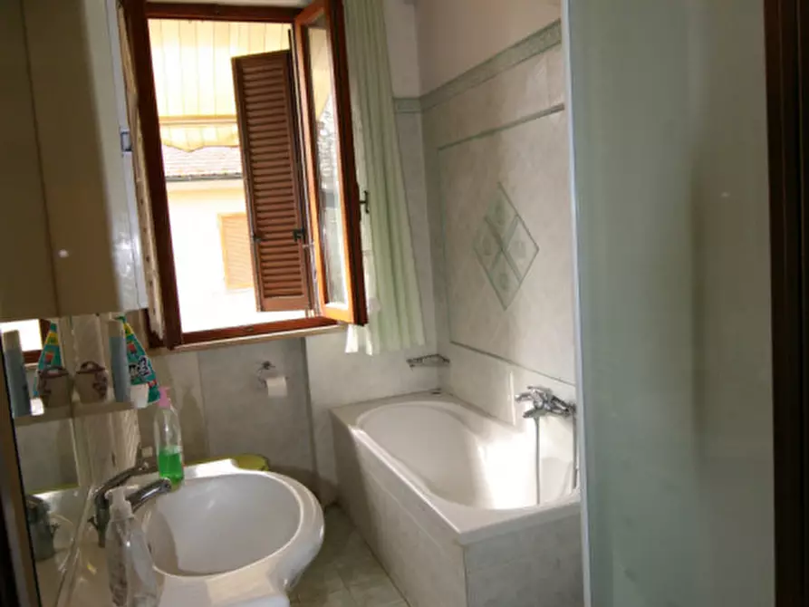 Immagine 31 di Villetta a schiera in vendita  a Sinalunga