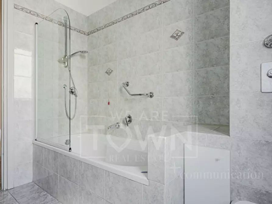 Immagine 12 di Appartamento in vendita  in Via Plinio 59 a Milano