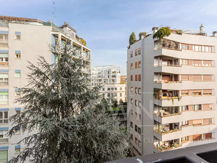 Immagine 37 di Appartamento in vendita  in Via Plinio 59 a Milano