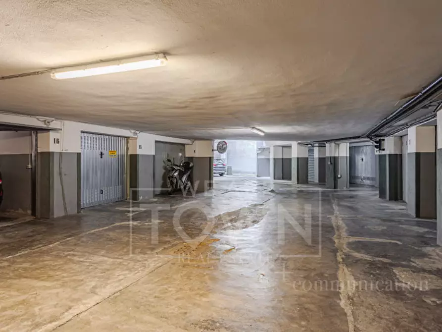 Immagine 39 di Appartamento in vendita  in Via Plinio 59 a Milano