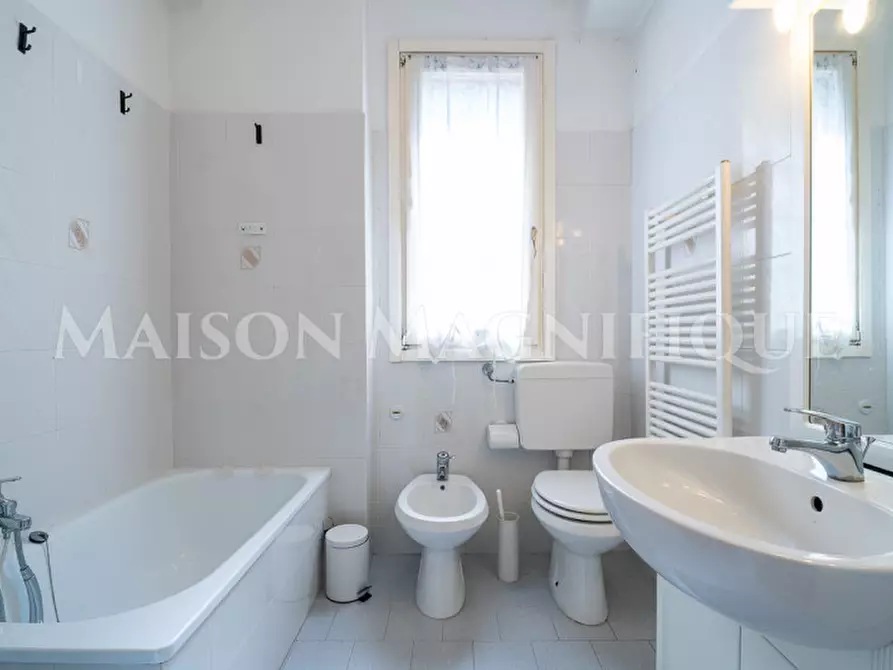 Immagine 19 di Appartamento in vendita  in Via Giuseppe Mazzini a Ferrara