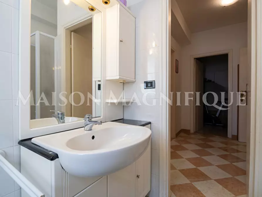 Immagine 23 di Appartamento in vendita  in Via Giuseppe Mazzini a Ferrara