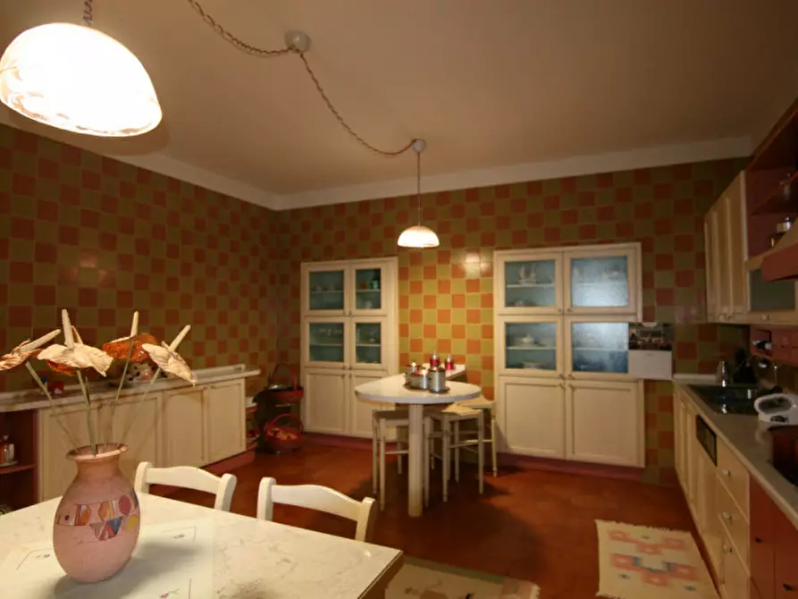 Immagine 7 di Villa in vendita  a Lucignano