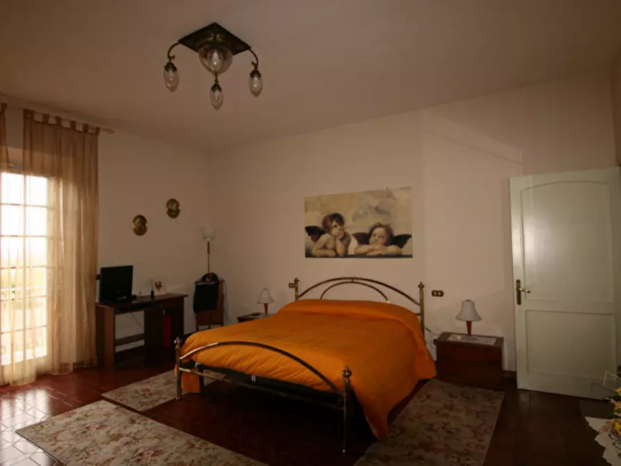 Immagine 16 di Villa in vendita  a Lucignano