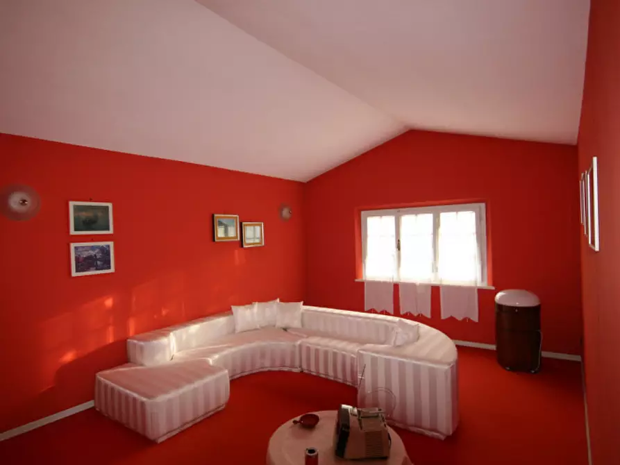 Immagine 23 di Villa in vendita  a Lucignano