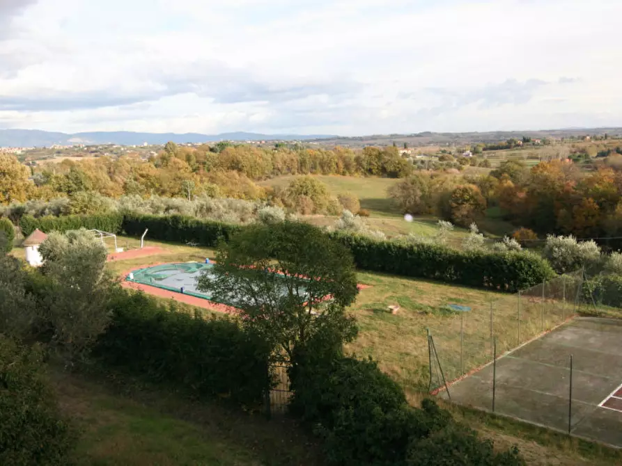 Immagine 25 di Villa in vendita  a Lucignano