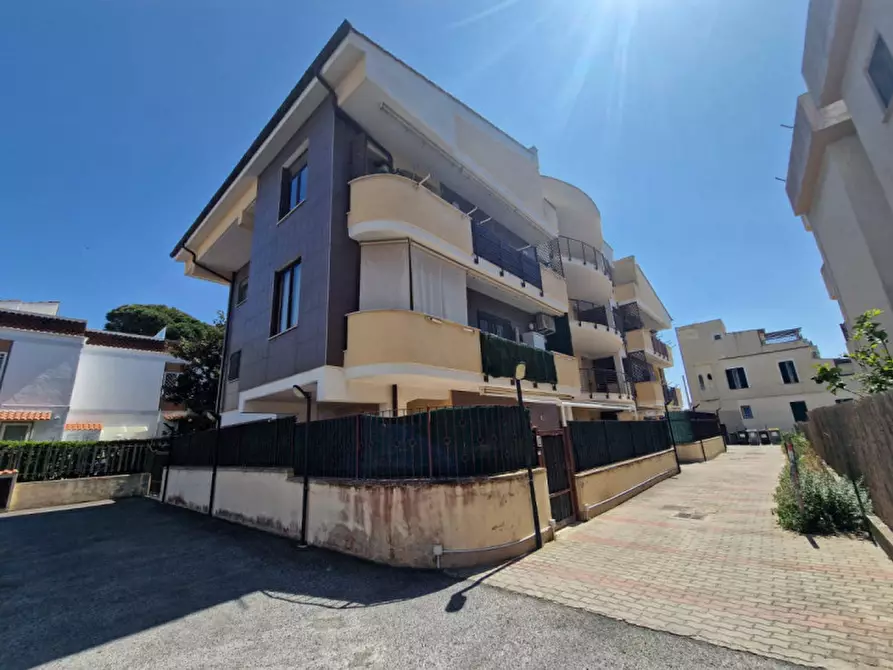 Immagine 1 di Appartamento in vendita  in Via delle Colonie a Santa Marinella