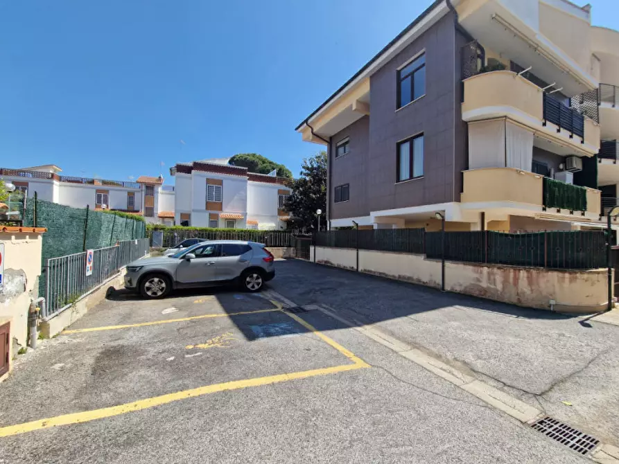 Immagine 5 di Appartamento in vendita  in Via delle Colonie a Santa Marinella