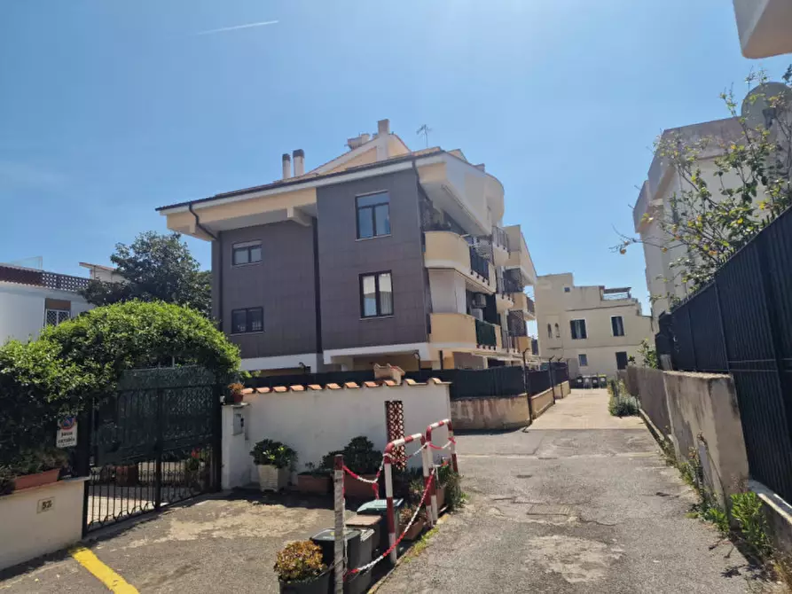 Immagine 31 di Appartamento in vendita  in Via delle Colonie a Santa Marinella