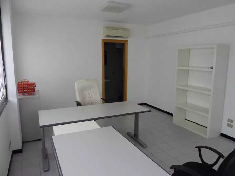 Immagine 5 di Ufficio in affitto  in Piazza Aldo Moro a Villorba