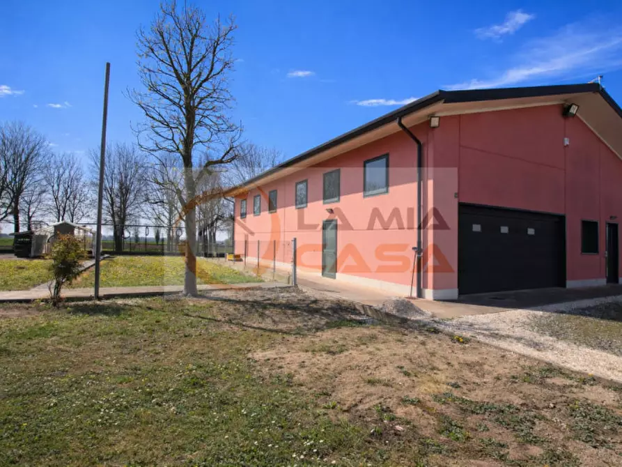 Immagine 1 di Capannone industriale in vendita  in Via San Martino e Solferino - Ponte San Nicolò (PD) a Ponte San Nicolò