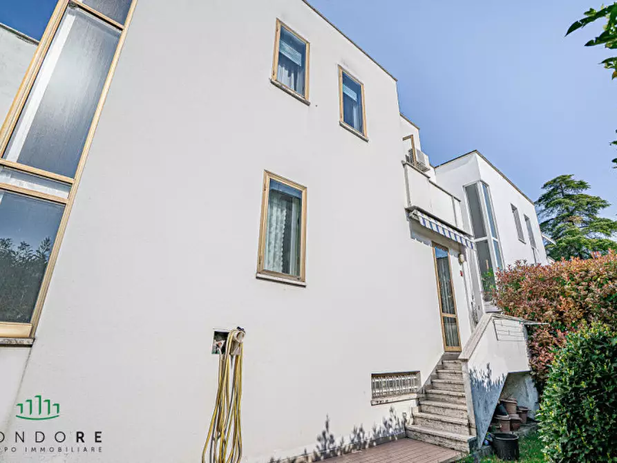 Immagine 9 di Casa trifamiliare in vendita  in via Giambologna a Casalecchio Di Reno