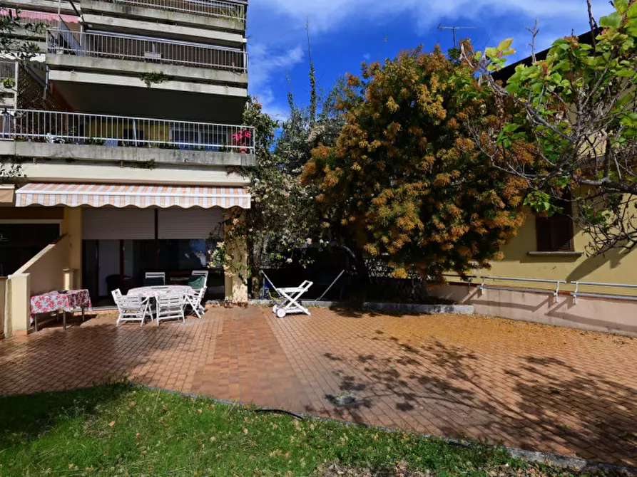 Immagine 6 di Appartamento in vendita  a Gardone Riviera