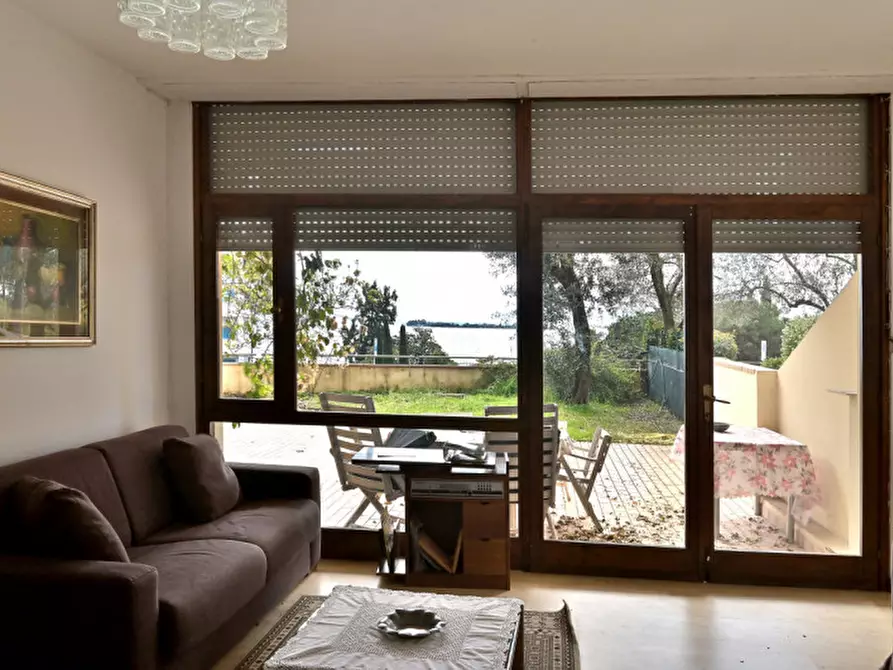 Immagine 9 di Appartamento in vendita  a Gardone Riviera
