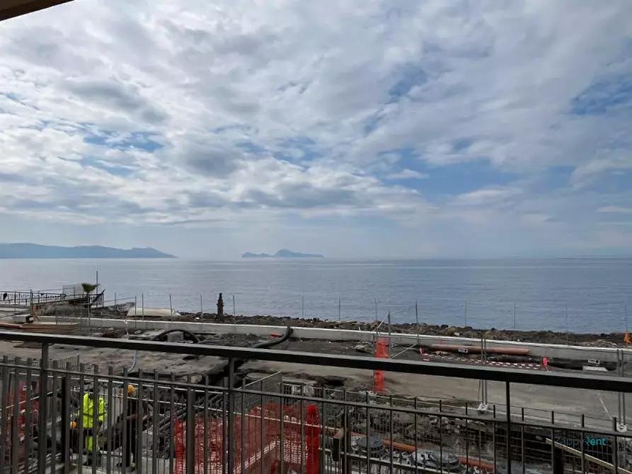 Immagine 13 di Appartamento in affitto  in Via Litoranea, 2 a Torre Del Greco