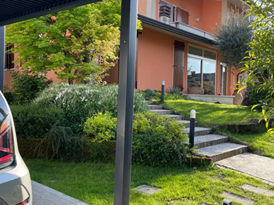 Immagine 3 di Villa in vendita  in Str. Saviabona a Vicenza