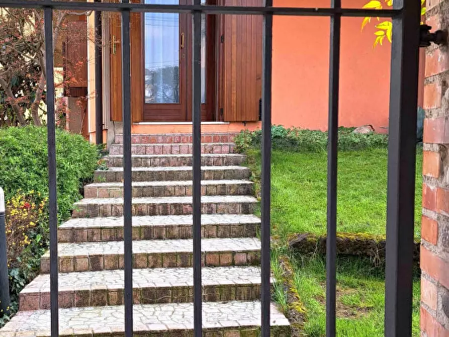 Immagine 9 di Villa in vendita  in Str. Saviabona a Vicenza