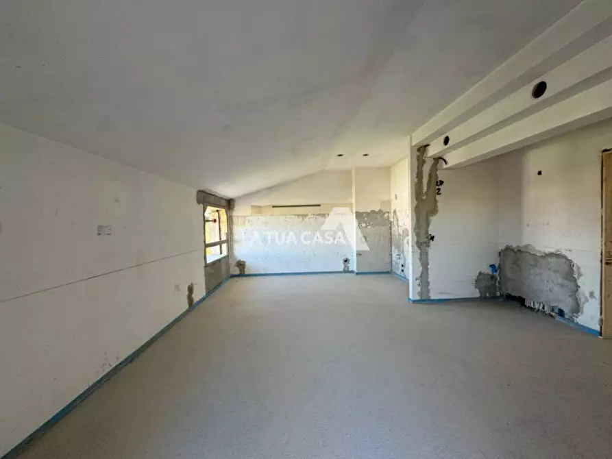 Immagine 5 di Appartamento in vendita  a Villafranca Di Verona