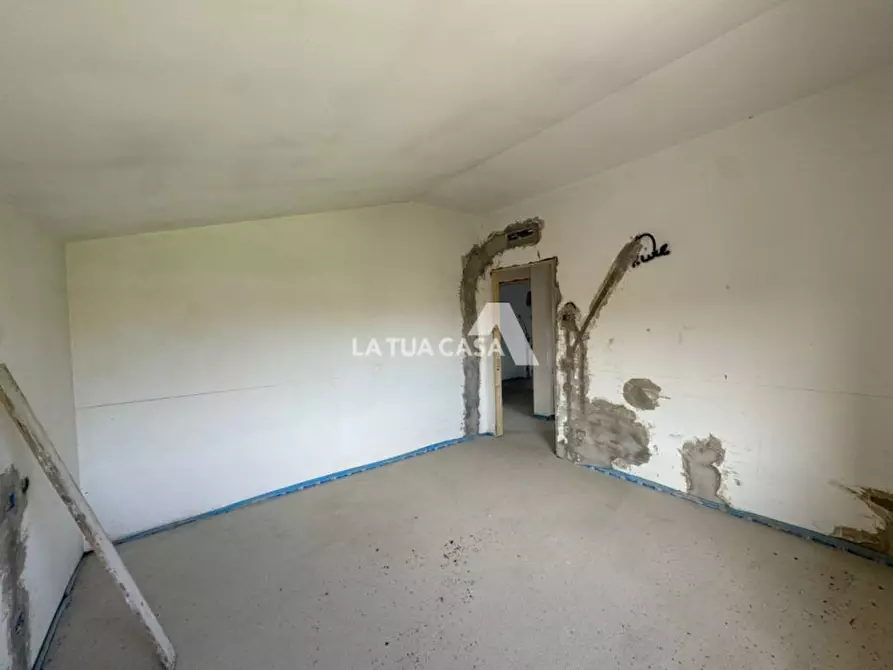 Immagine 10 di Appartamento in vendita  a Villafranca Di Verona