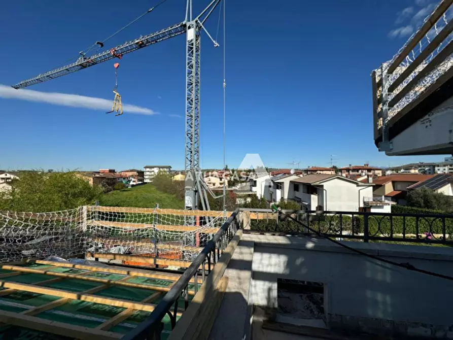 Immagine 12 di Appartamento in vendita  a Villafranca Di Verona