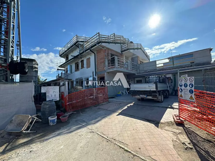 Immagine 20 di Appartamento in vendita  a Villafranca Di Verona